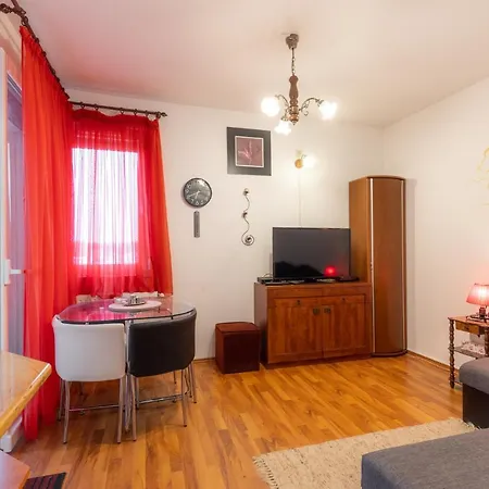 Galerius Kis Apartman By Bltn * Siófok