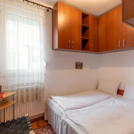 Galerius Kis Apartman By Bltn *